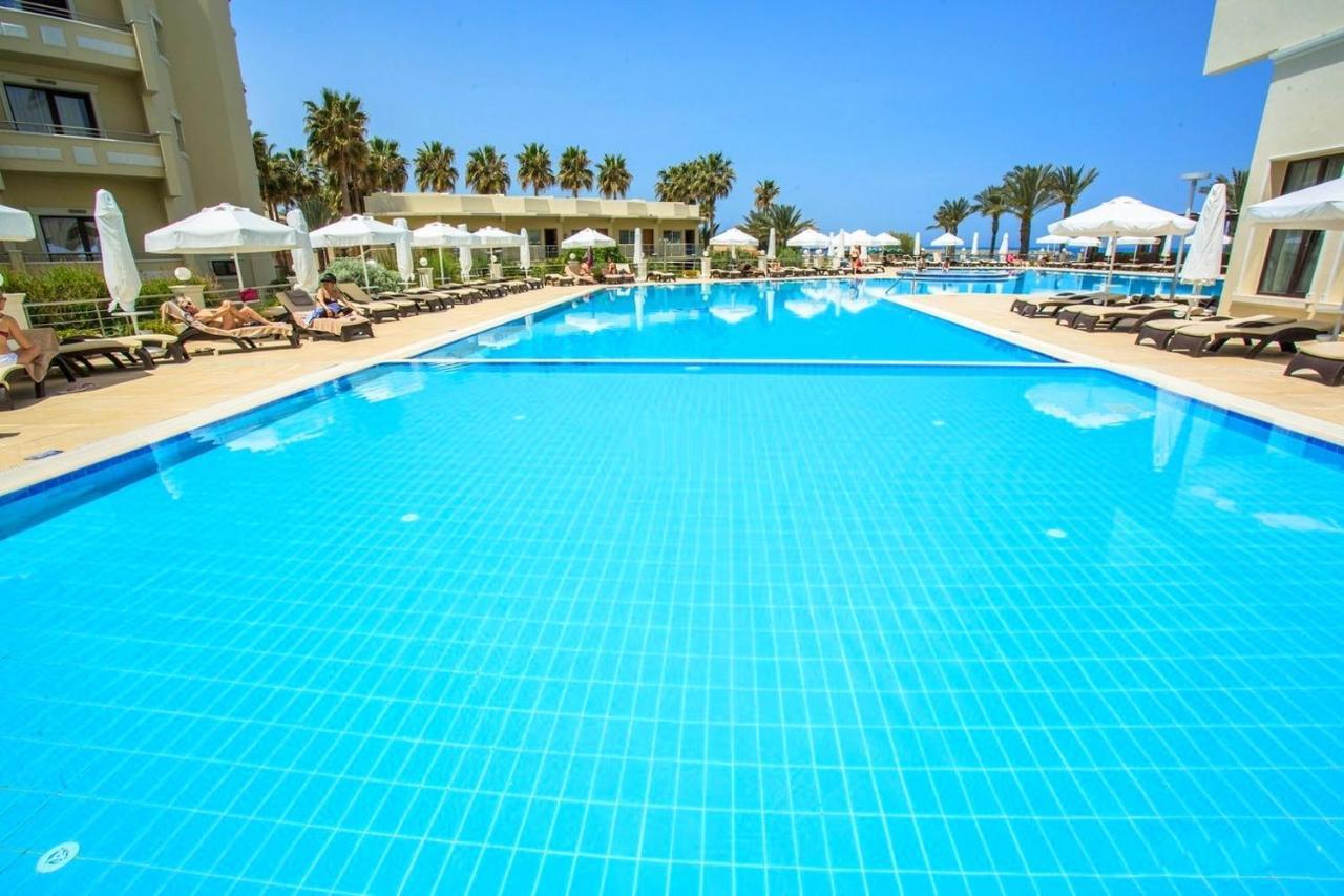 Vuni Palace Luxury Resort & Beach & Casino Κερύνεια Εξωτερικό φωτογραφία